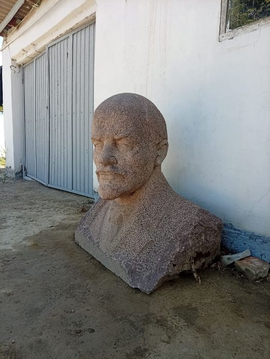 Памятник В.И.Ленина