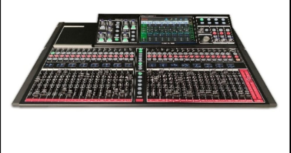 Цифровой Микшер 32+8 канальныйыйМикшерный пульт