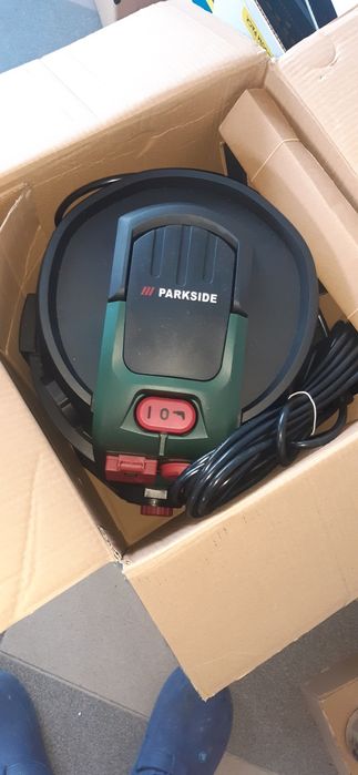 Aspirator cu fir alimentare 220 v. Parksaide