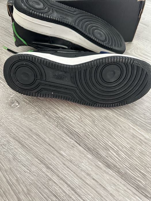 Маратонки Nike.