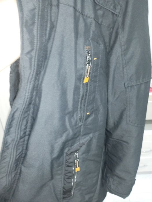 Продам зимнюю куртку