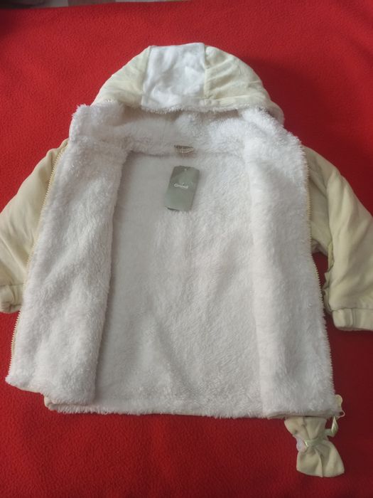 Весенняя куртка для девочки