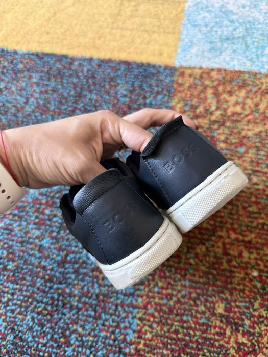 Adidasi piele Boss 27