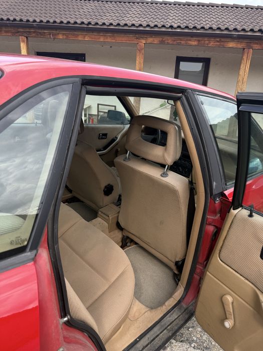 Vand Audi   80  1.8 benzina