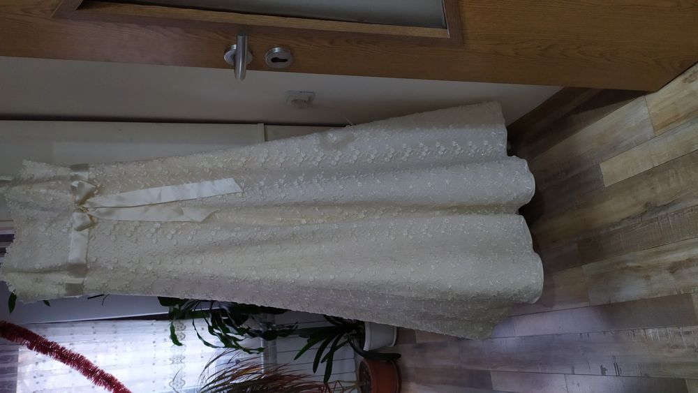 Булчинска рокля, цвят шампанско