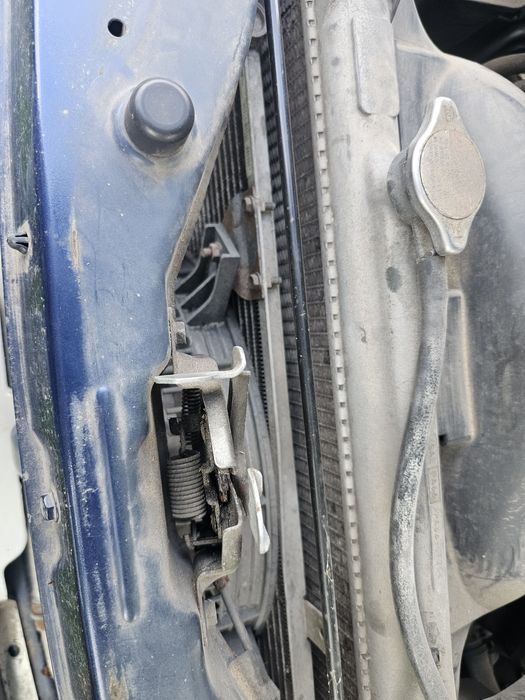 Piese Suzuki Grand Vitara 2.5/2.0 /Elemente caroserie/Transmisie