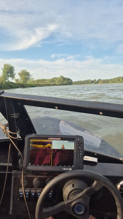 Продам лодку вместе с прицепом