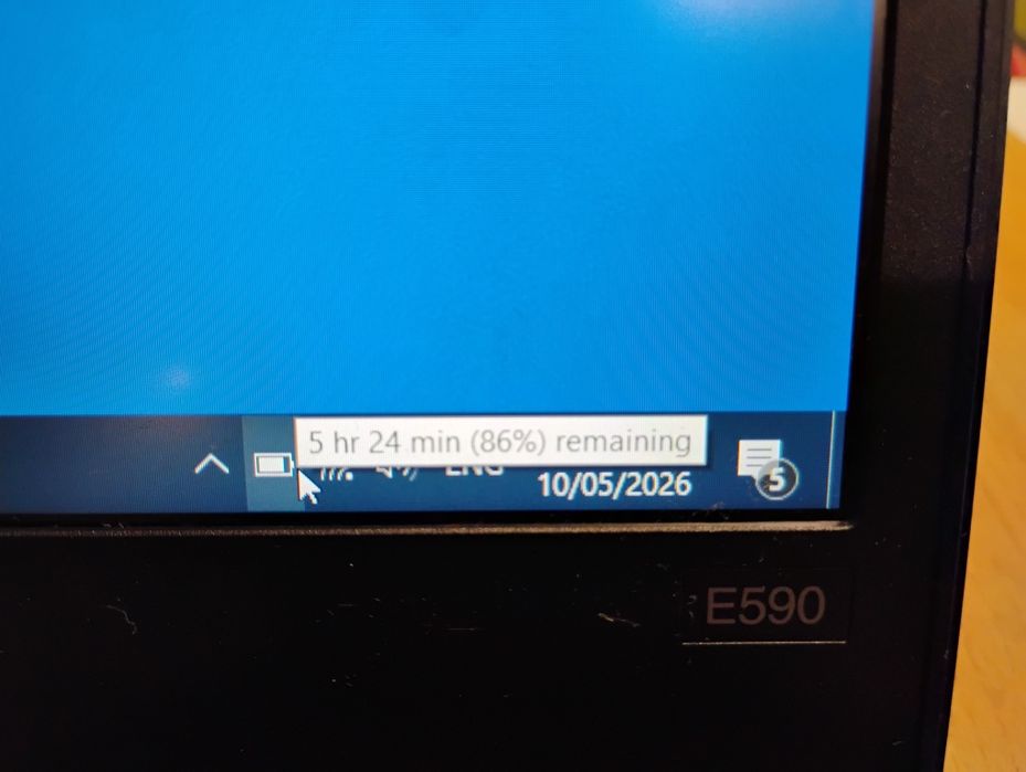 15.6 инча лаптоп Lenovo Thinkpad E590 - i5-8250, 8GB RAM, 256 SATA SSD