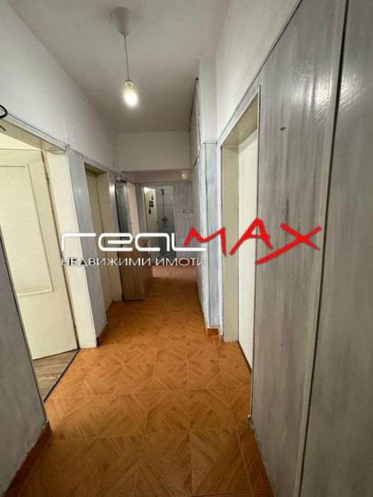 Продава се Тристаен апартамент в Казанлък - 102 кв.м за 1145 €/кв.м - Снимка #14