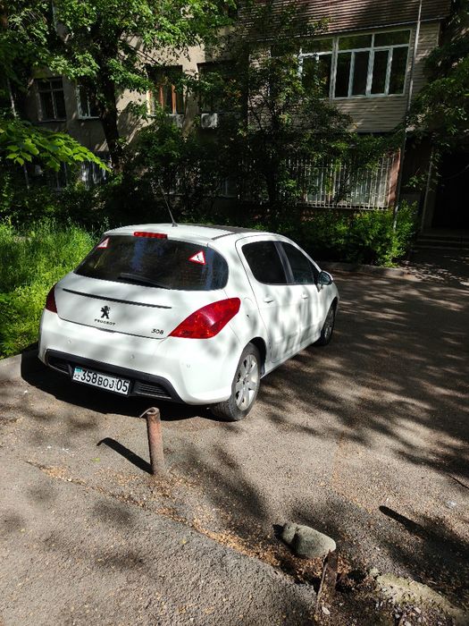 PEUGEOT 308 1.6v 2012г