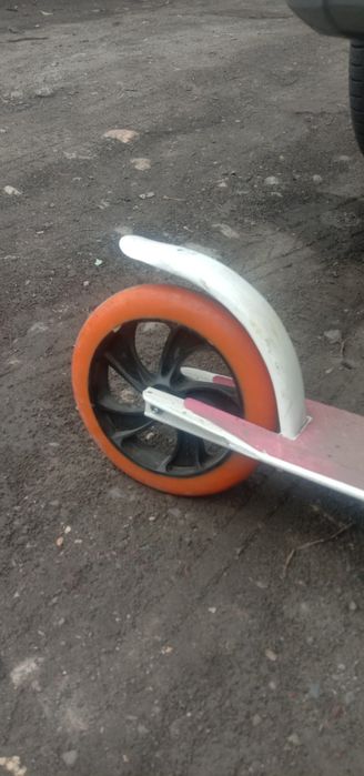 Продам самокат в хорошем состояние