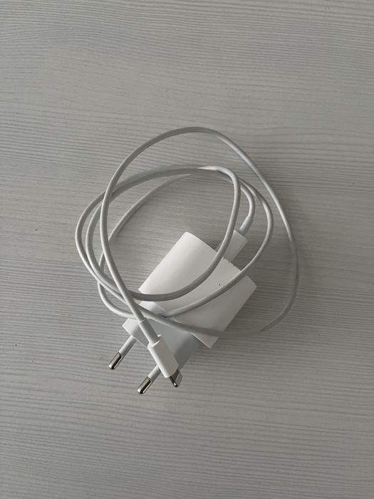 Продам зарядку для айфона