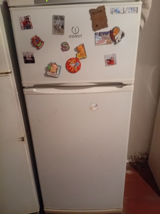 Продам холодильник