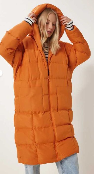 Оранжево яке с етикет – ново, модерен обемен модел