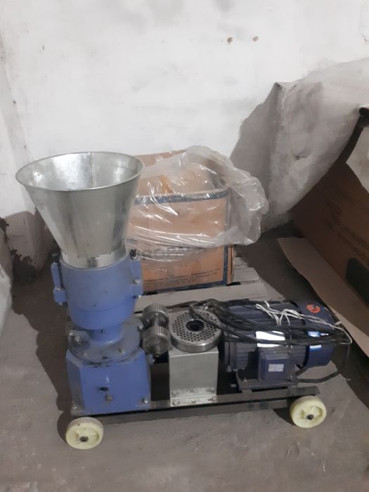 Гранулятор комбикорма новый