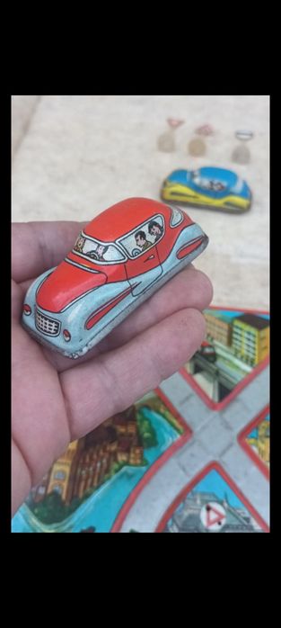 Joc cu 3 Mașinuțe din Tablă