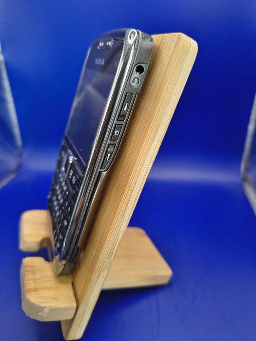 Nokia E71 liber de retea