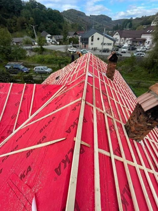 Executăm acoperișul și reparații de urgență