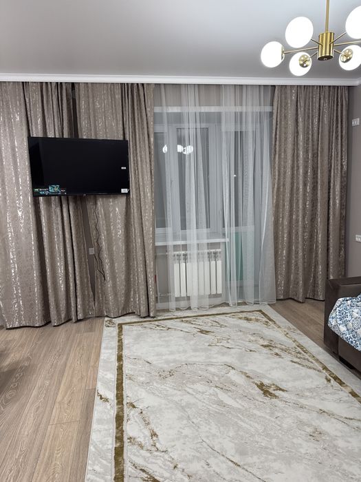 Возьму на подселение девушку !