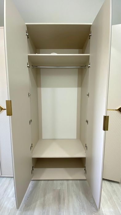 Продается Спальный Гарнитур