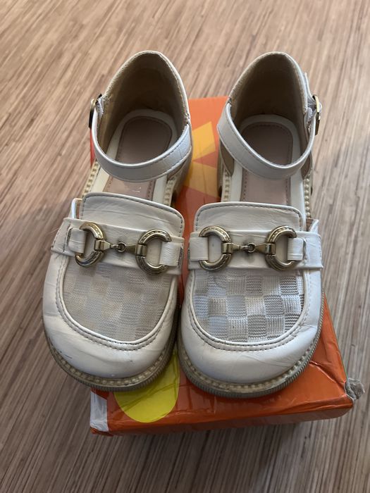 Бесплатно ботинки 34-35размеры