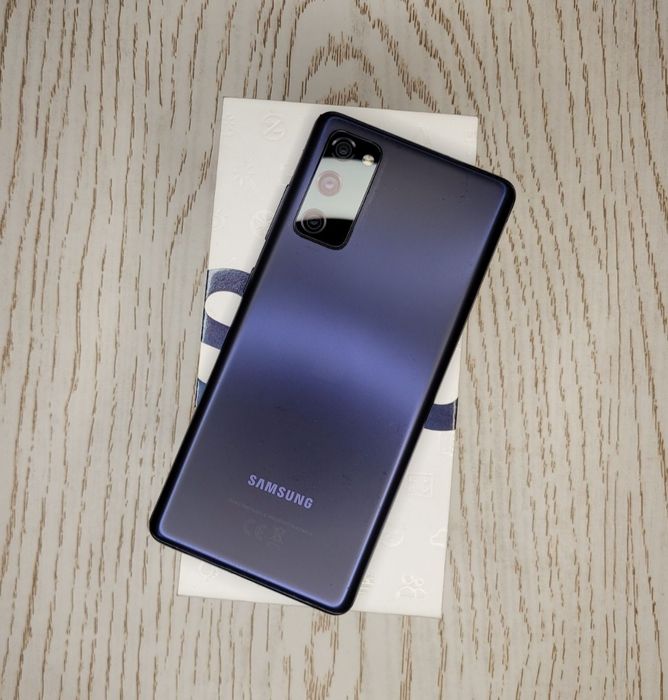 Продам Samsung s20 fe