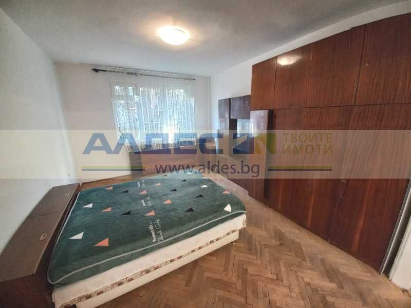 Дава се под наем Двустаен апартамент в София, Център - 66 кв.м за 518.67 € - Снимка #2