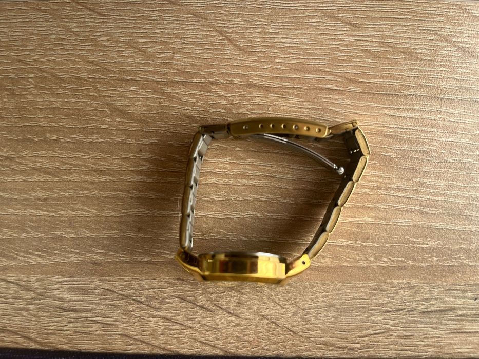 Часовник женски Q&Q