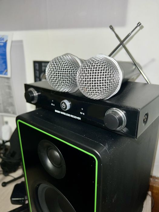Безжични професионални микрофони