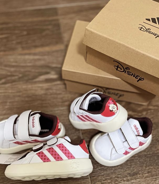 Детские кроссовки Adidas