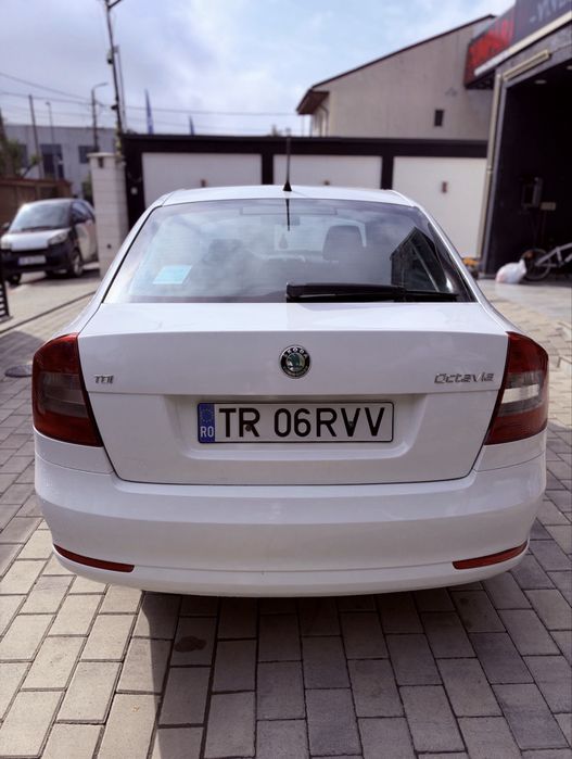 SKODA Octavia 2013 — imagine 4