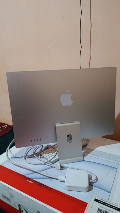 iMac sotiladi m1chip xotira 16/1tb