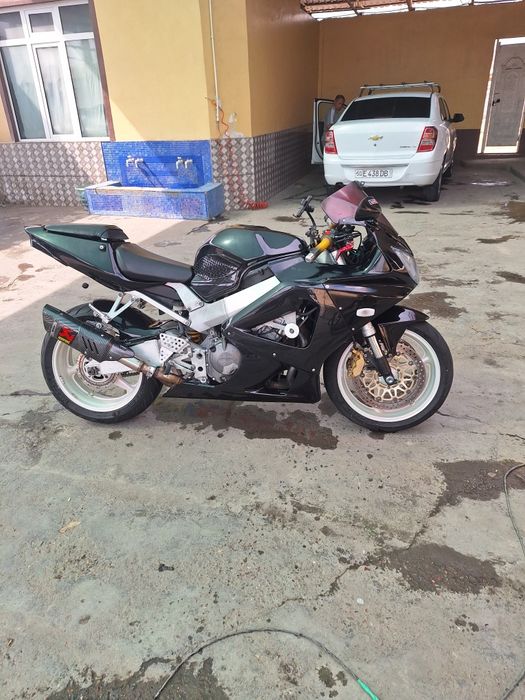 хонда сбр929рр Fireblade сотилади