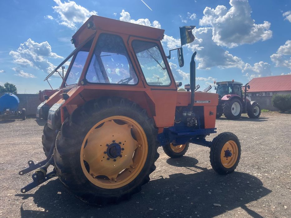 Tractor    U650