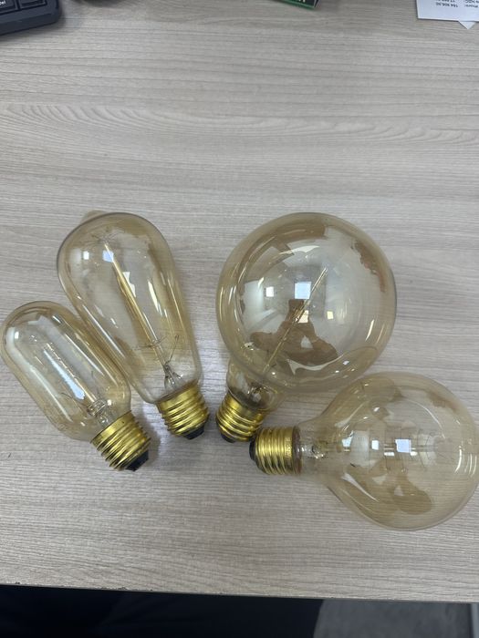 Продаються лампочки