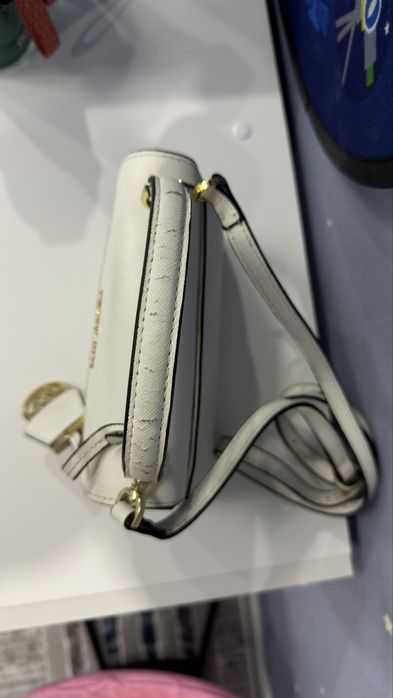 Продам женскую сумочку