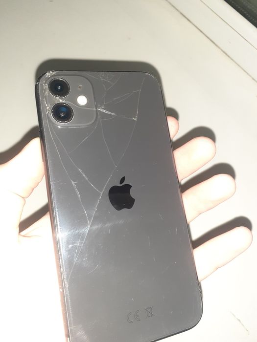 Продам айфон 11 128гб