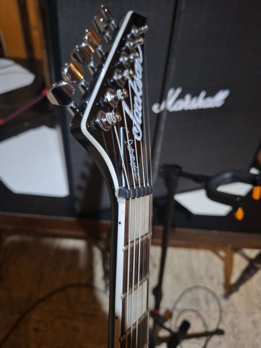 Jackson King V Scott Ian Signature