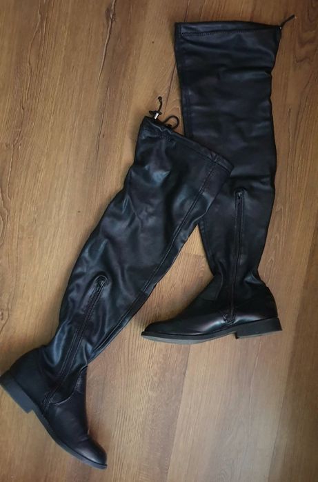 Cizme lungi negre