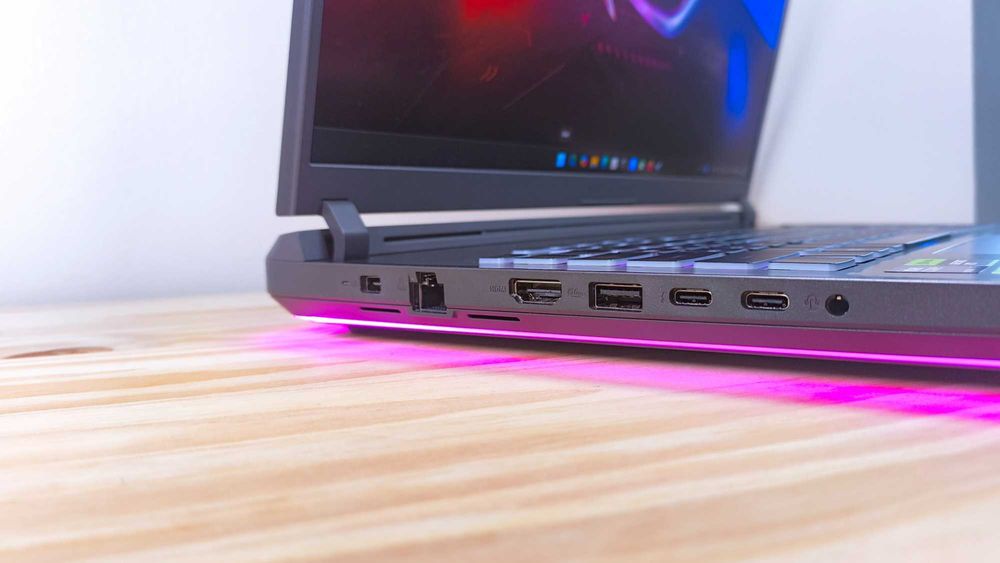 Ултра екстремен геймърски лаптоп asus rog strix g18