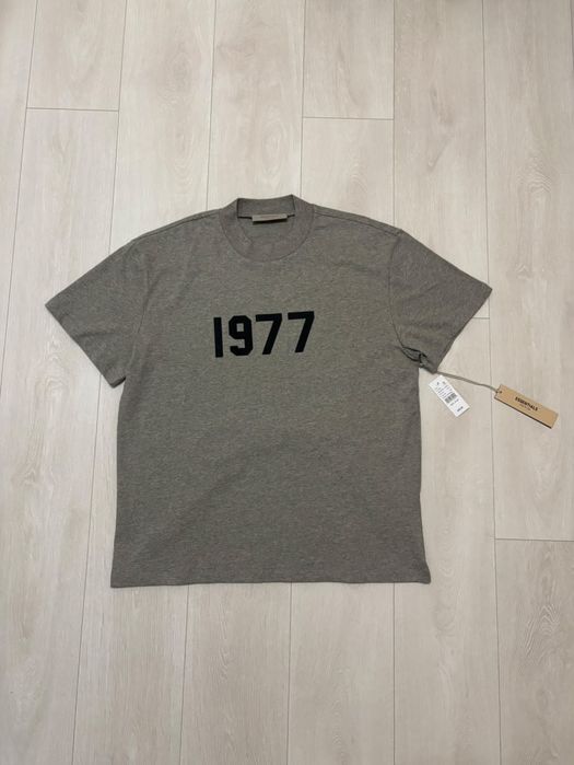 Tricou Essentials gri