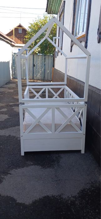Детская кровать Домик