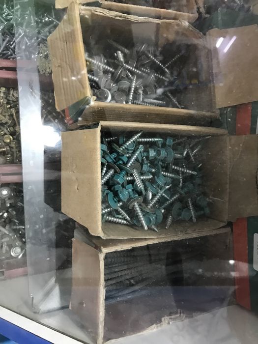 Продам Шурупы Саморезы