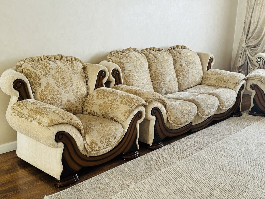 Диван сафа и два кресла