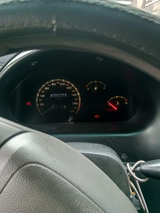 Matiz best sotiladi 2300 yili 2010 xolati yaxshi