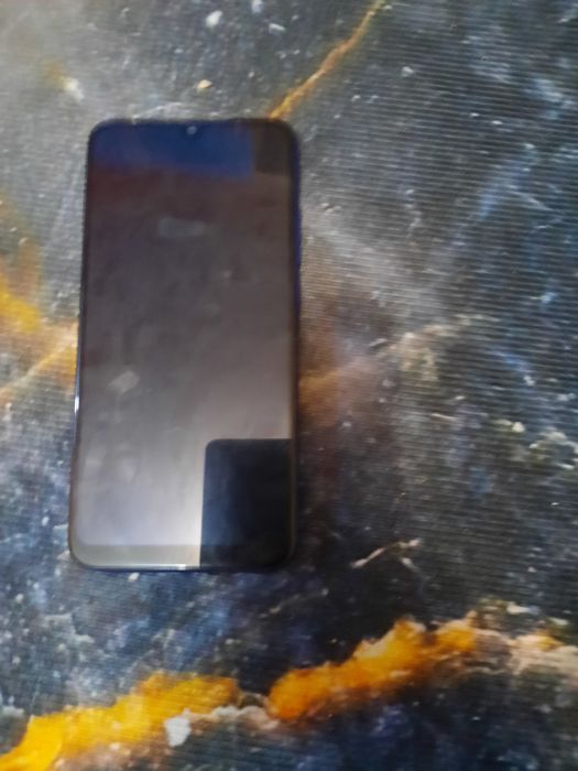 Продам на запчасти редми 7