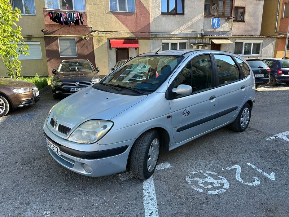Vând Renault scenic