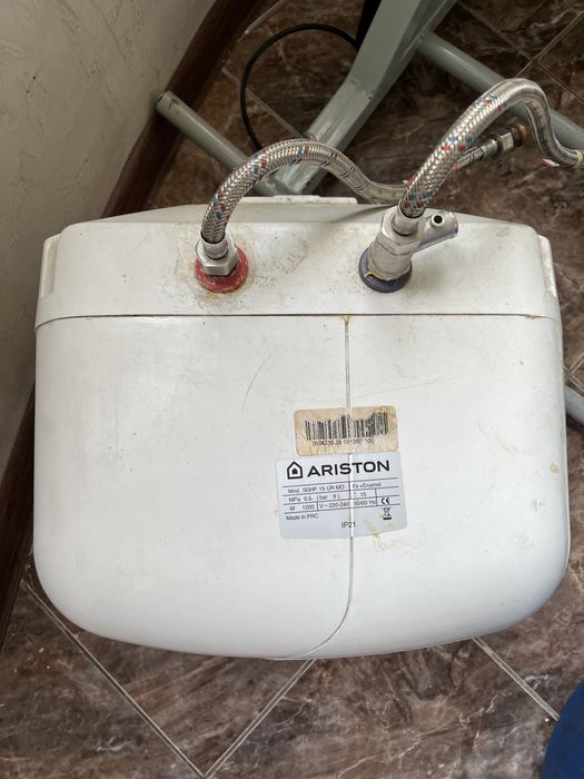 Бойлер Аристон. 15 литров