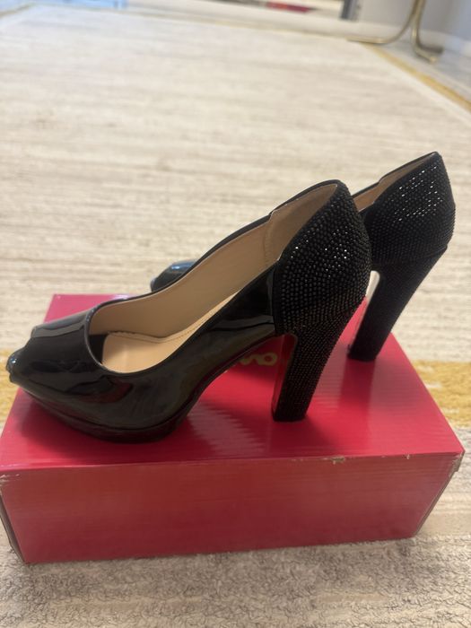 Туфли туфли женские очень красивый вечерный 37 размер