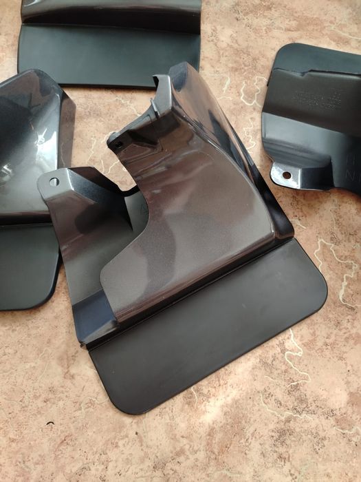 Брызговики на Прадо 120